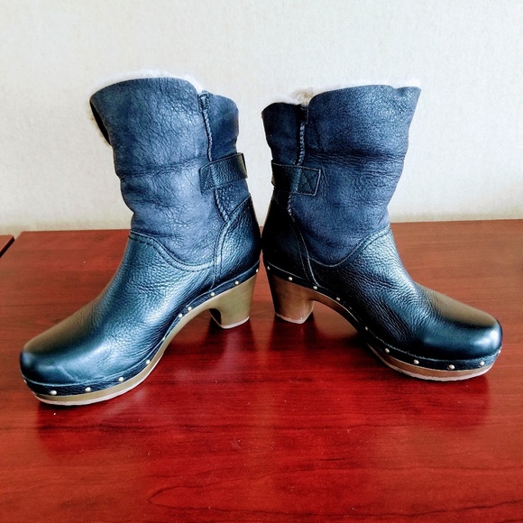 UGG Amoret Women's Black Leather Boot (US Size 6) - Picture 1 of 6